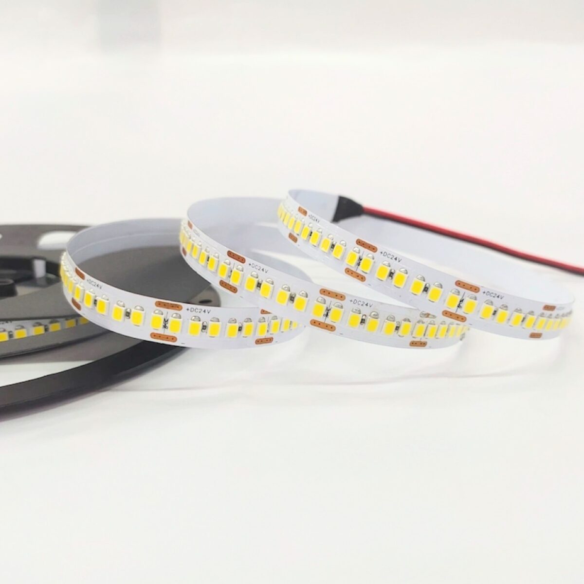 2835-240LED/M LED STRIP - Image 4