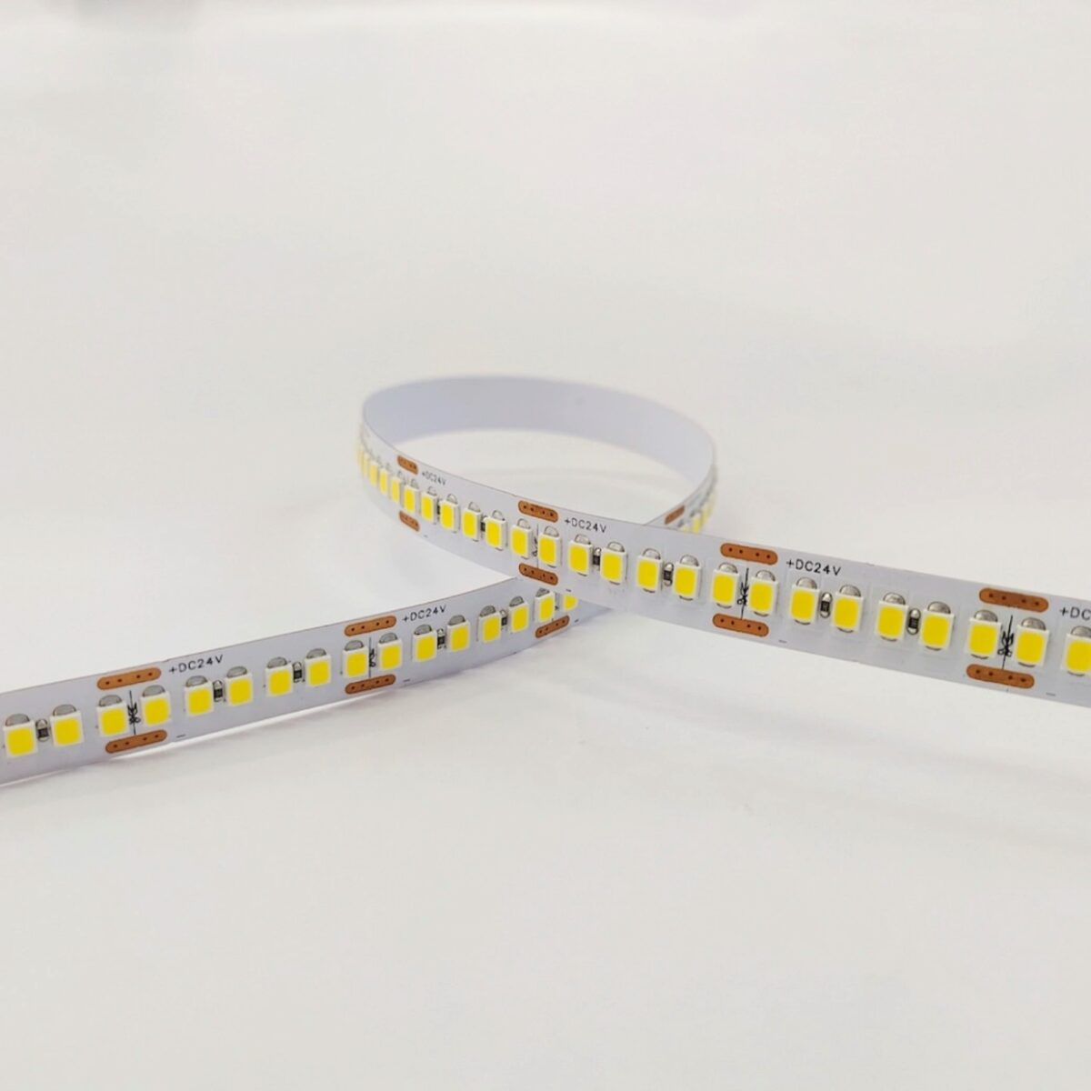 2835-240LED/M LED STRIP - Image 3